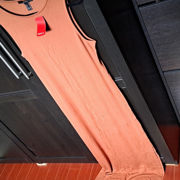 Summer dress - Picture 2 of 3